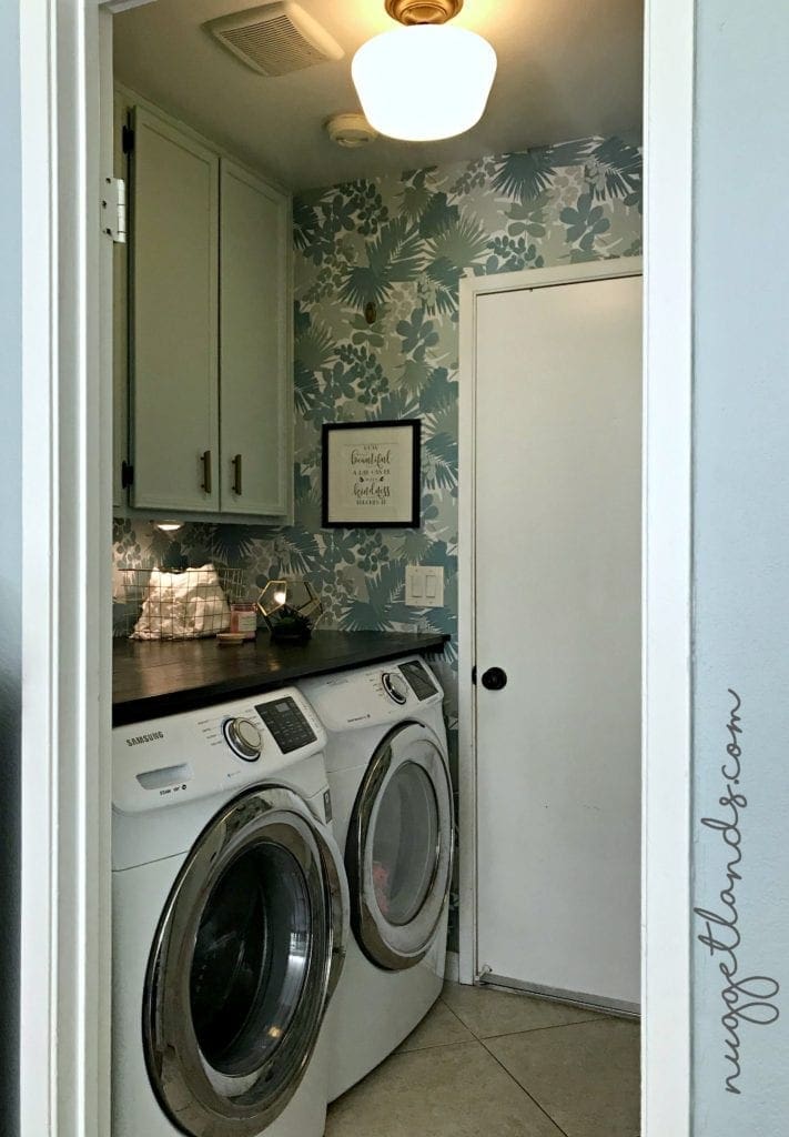 Laundry Room Makeover DIY